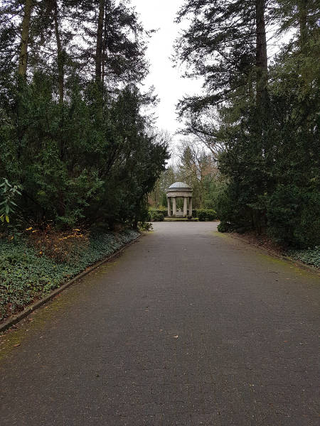 Parkfriedhof Lichterfelde in Berlin SteglitzZehlendorf