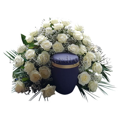 Würdevoller Blumenschmuck für Urnen aus weißen großen Rosen